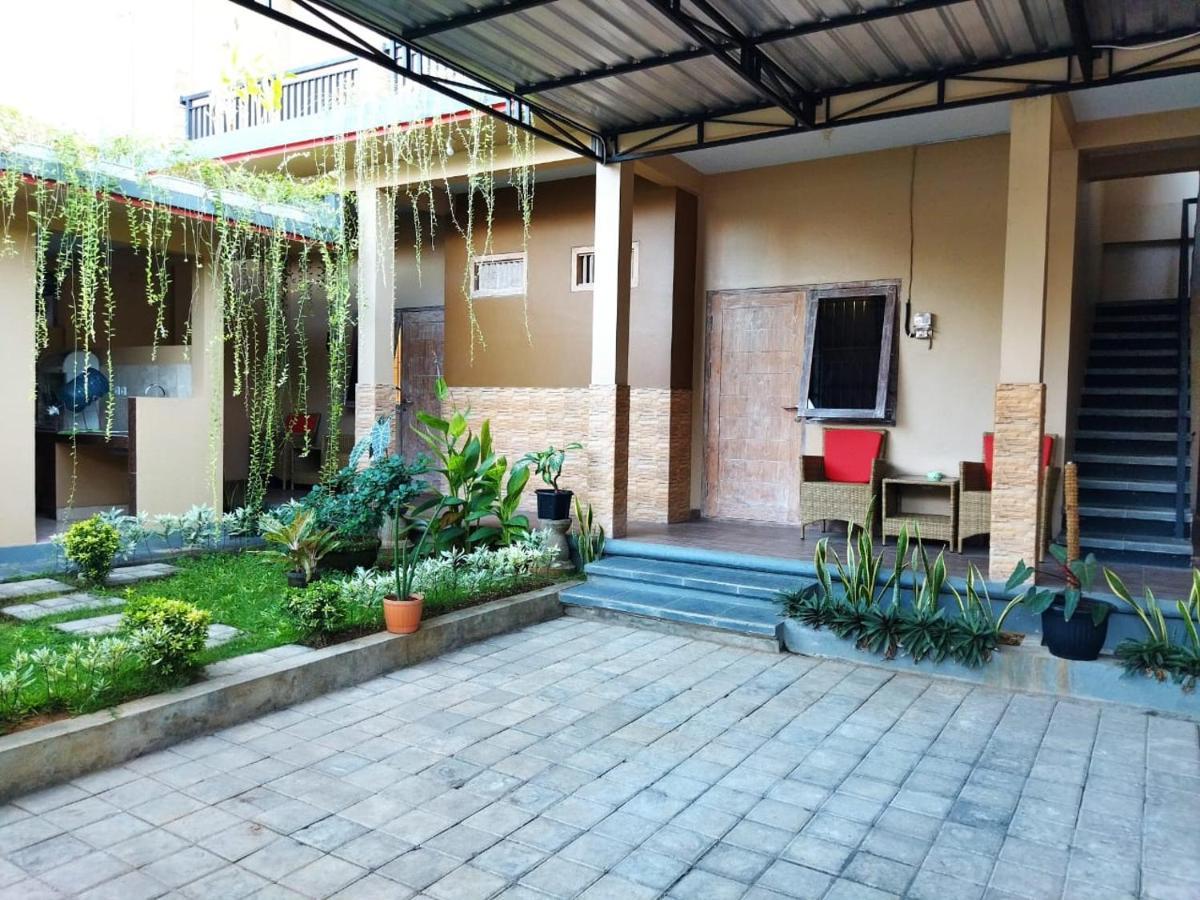Lidah Lokal Guest House Singaraja Экстерьер фото