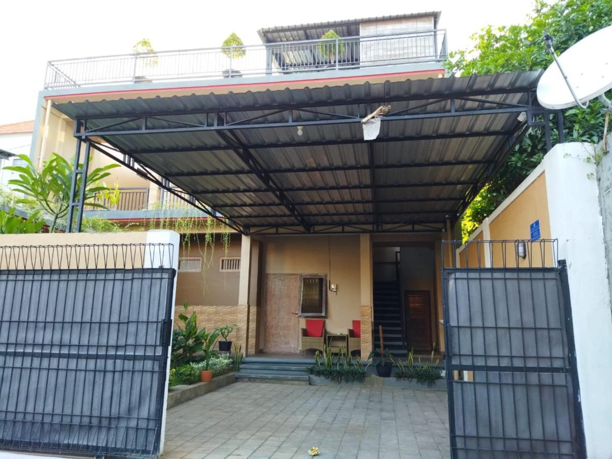 Lidah Lokal Guest House Singaraja Экстерьер фото
