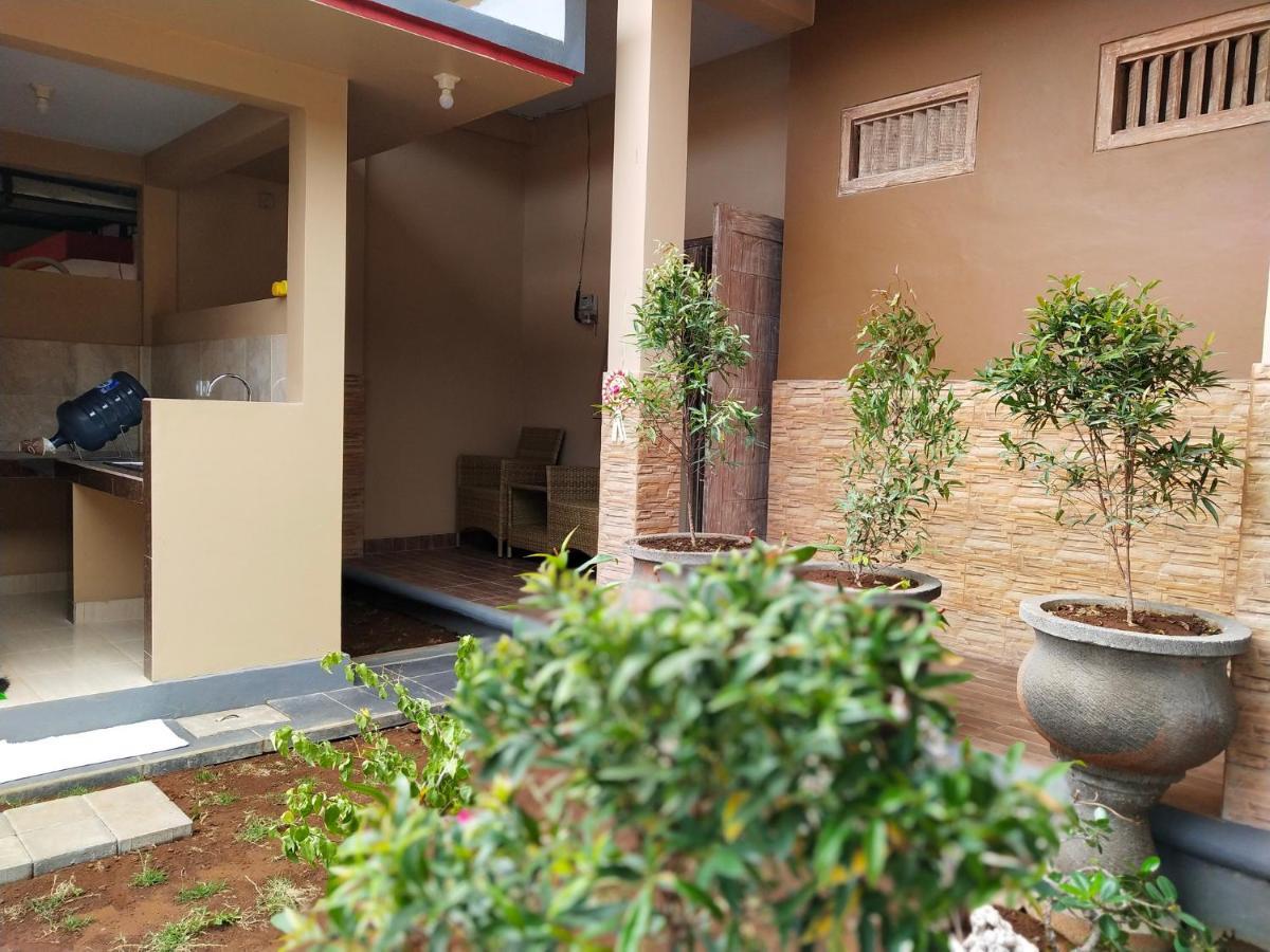 Lidah Lokal Guest House Singaraja Экстерьер фото