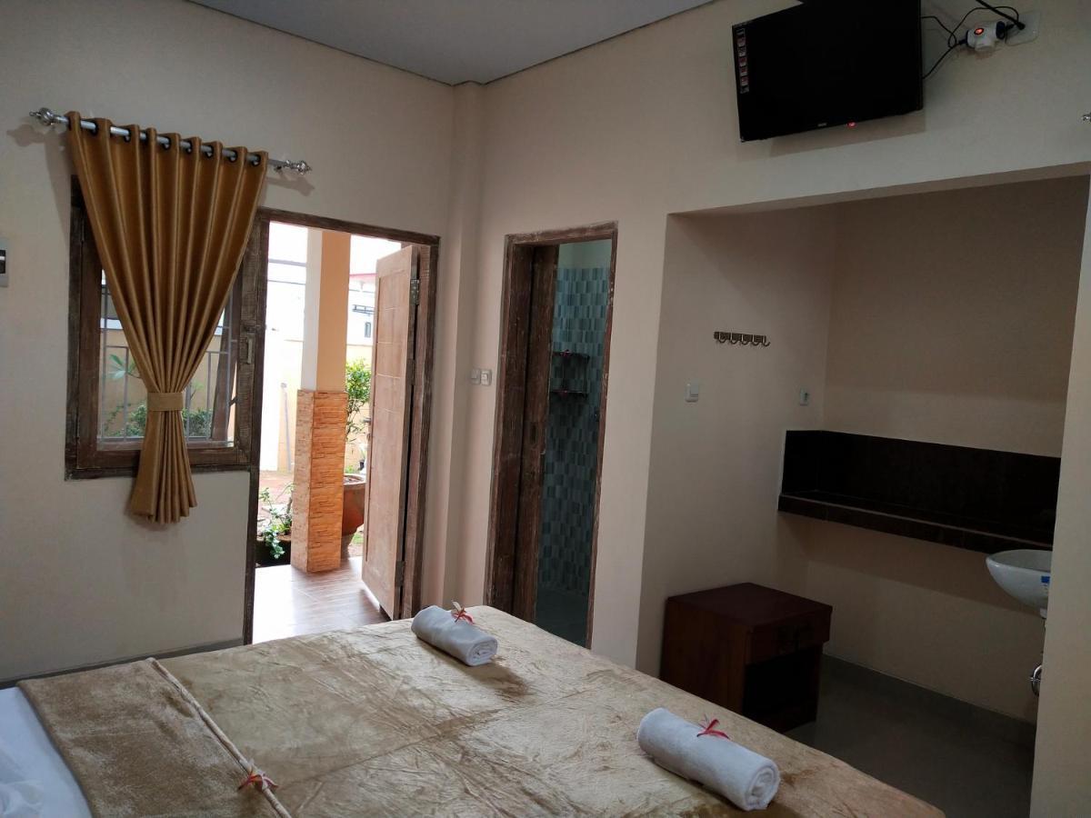 Lidah Lokal Guest House Singaraja Экстерьер фото