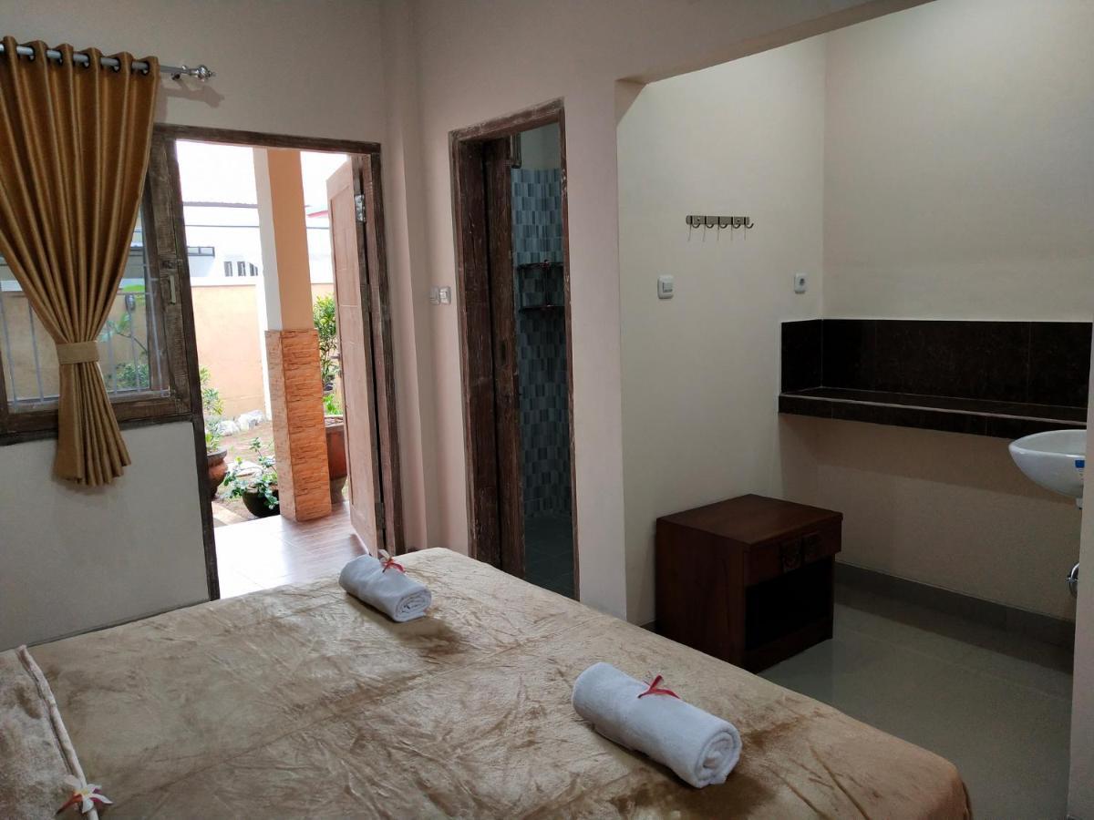 Lidah Lokal Guest House Singaraja Экстерьер фото